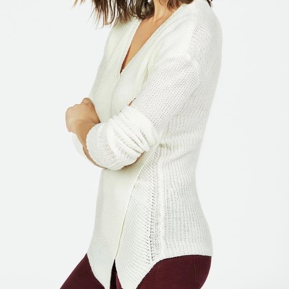 JustFab Sweater - Picture 1 of 7